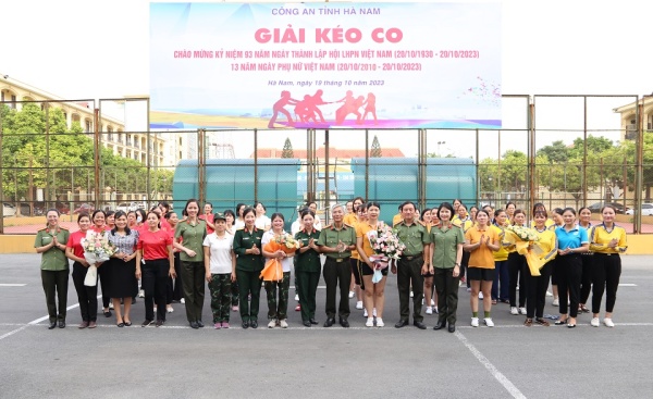 Ban thanh niên - phụ nữ, Công an tỉnh: Tổ chức Giải kéo co nhân kỷ niệm 93 năm Ngày thành lập Hội liên hiệp phụ nữ Việt Nam