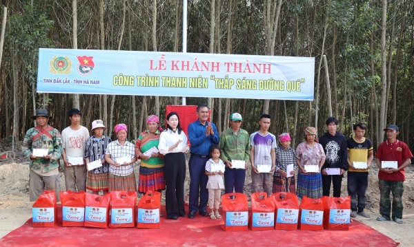 Hà Nam - Đắk Lắk: Tổ chức Chương trình tình nguyện vì cuộc sống cộng đồng
