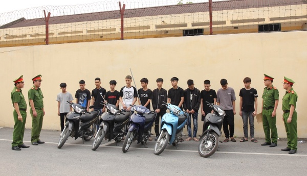 Công an huyện Kim Bảng (Hà Nam): Làm rõ nhóm 12 thanh thiếu niên điều khiển xe tốc độ cao, gây rối TTCC