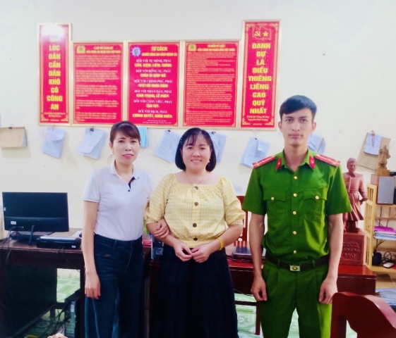 Công an xã Vũ Bản, huyện Bình Lục (Hà Nam):  Giúp người dân nhận lại 30 triệu đồng do chuyển nhầm tài khoản