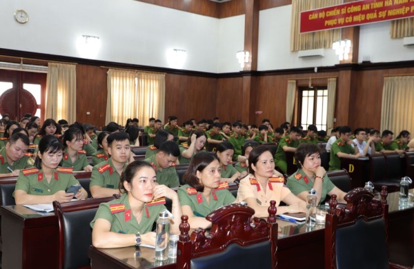 Ban Thanh niên và Ban Phụ nữ Công an Hà Nam: Sinh hoạt chính trị  nhân kỷ niệm 70 năm chiến thắng Điện Biên Phủ