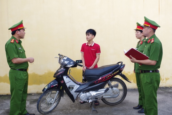 Công an thị xã Duy Tiên: Tạm giữ hình sự đối tượng cướp giật tài sản