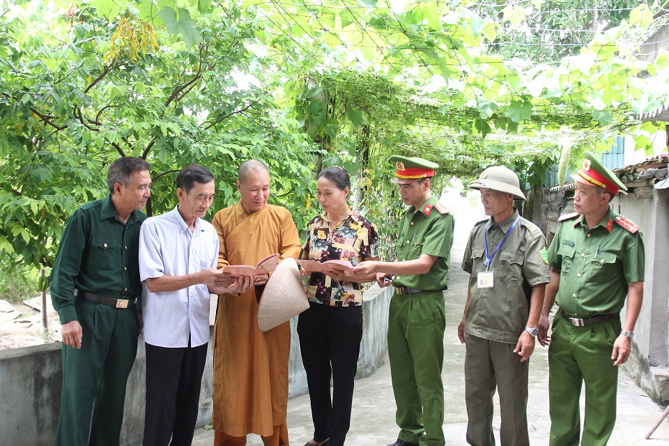 Công an phường Thanh Tuyền phối hợp lực lượng ANTT cơ sở và các ban ngành đoàn thể tuyên truyền, phổ biến pháp luật cho Nhân dân trên địa bàn