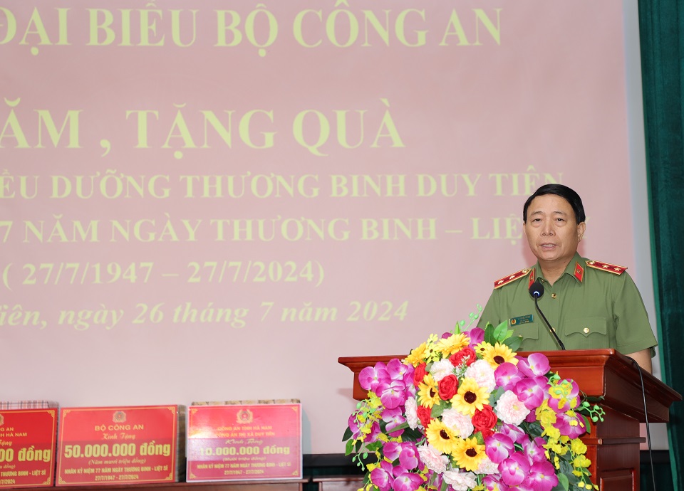 Trung tướng Lê Quốc Hùng, Ủy viên Trung ương Đảng, Thứ trưởng Bộ Công an phát biểu tri ân tại chương trình