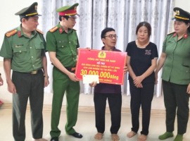 Công an tỉnh Hà nam: Thăm hỏi gia đình liệt sĩ, cán bộ Công an bị thương tại Đắk Lắk